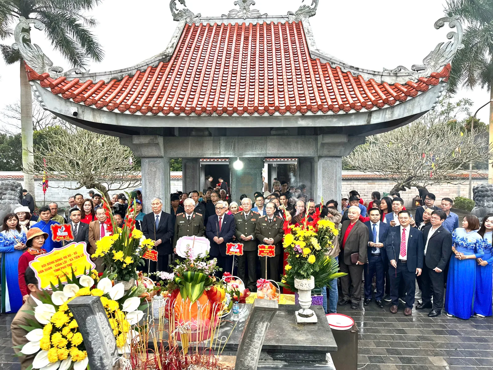 LỄ HỘI TRUYỀN THỐNG LÀNG MỘ TRẠCH KỶ NIỆM 1222 NĂM NGÀY SINH ĐỨC THẦN TỔ DÒNG HỌ VŨ (VÕ) VIỆT NAM