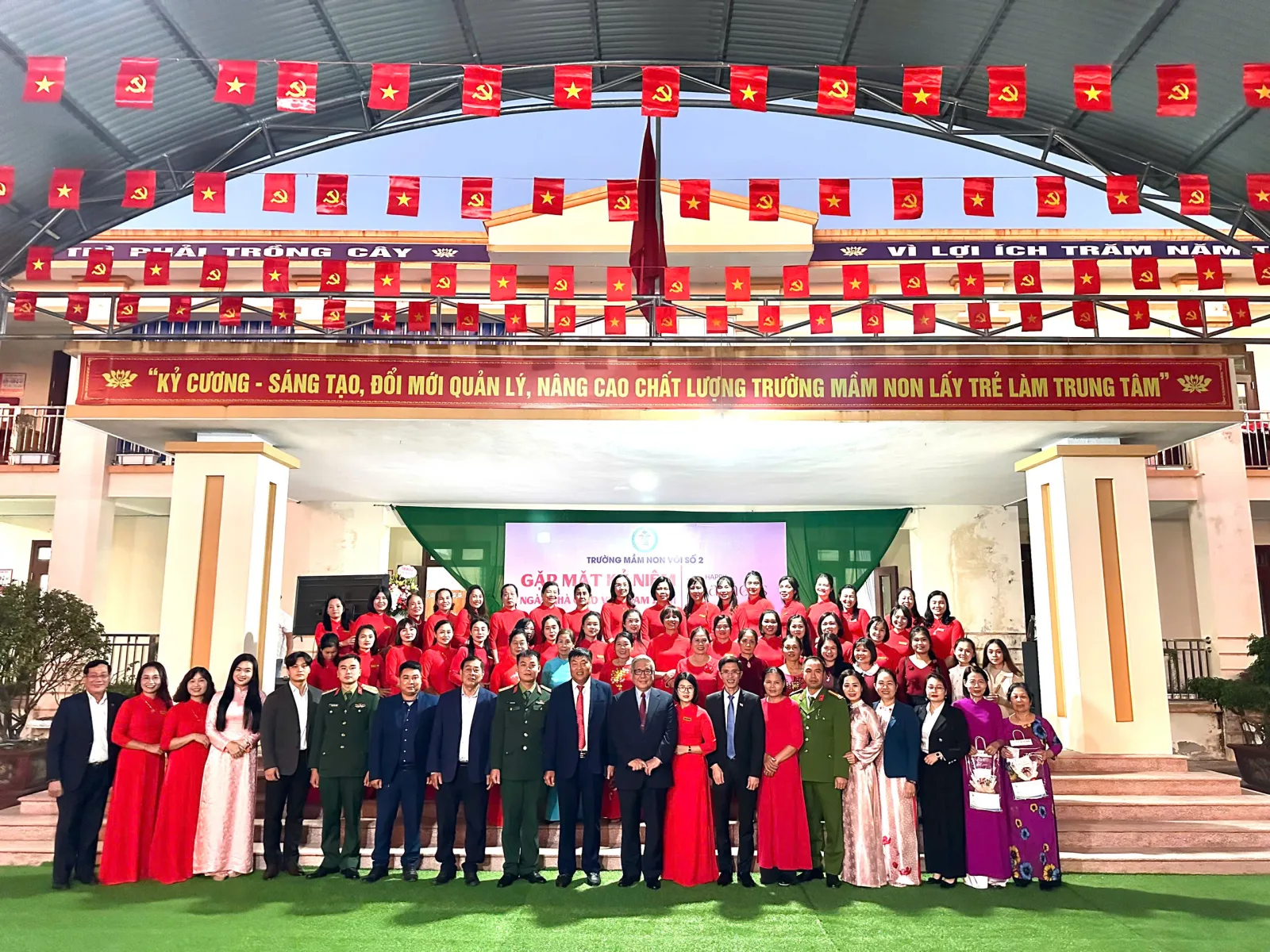 Kỷ niệm Ngày Nhà giáo Việt Nam 20/11 và khánh thành công trình “Mái vòm” tại Trường Mầm non Vôi số 2