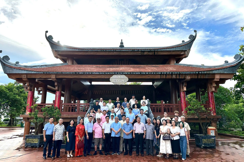 Về Đồ Sơn nghe sóng kể chuyện ngàn năm - Cảm nhận từ Hội thảo khoa học "Văn hóa biển trong thời đại Hùng Vương"